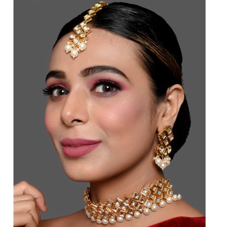 Handcrafted Lattice Mirror Stone Pearl Choker Necklace Set with Earrings and Maang Tikka